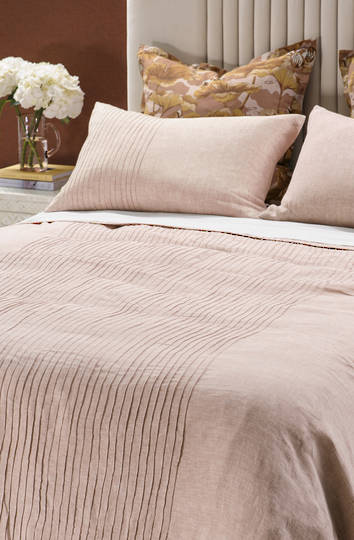 Bianca Lorenne - Kaiyu Pink Clay Bedspread  (Pillowcases - Eurocases Sold Separately)
